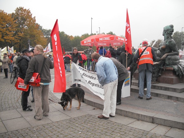 'Die Linke' auf der bundesweiten 
Montagsdemo 2009 in Berlin